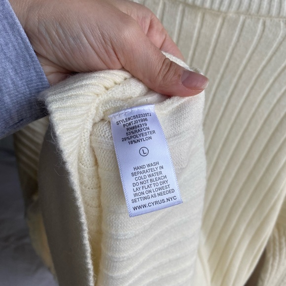 New cream sweater. - Picture 5 of 5